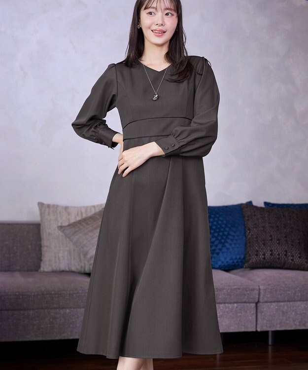 Tiaclasse L パイピングフレアワンピース チャコールグレー