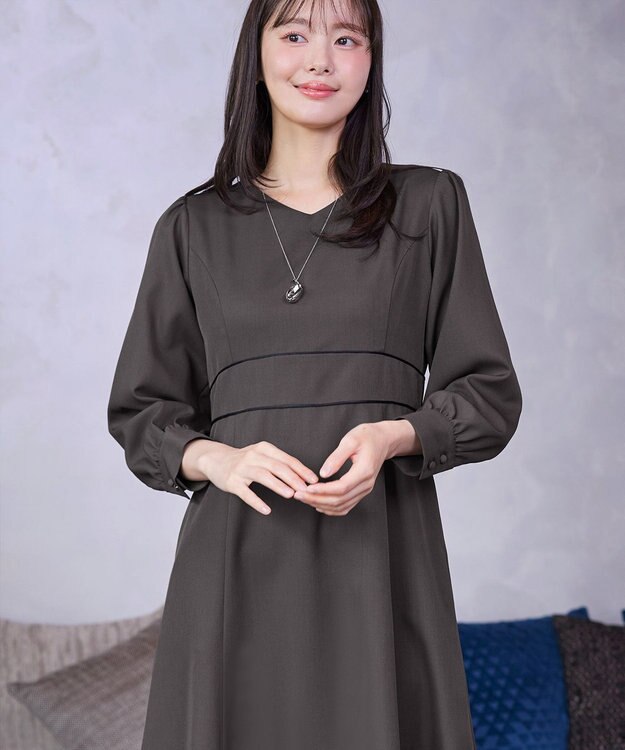 Tiaclasse L パイピングフレアワンピース チャコールグレー