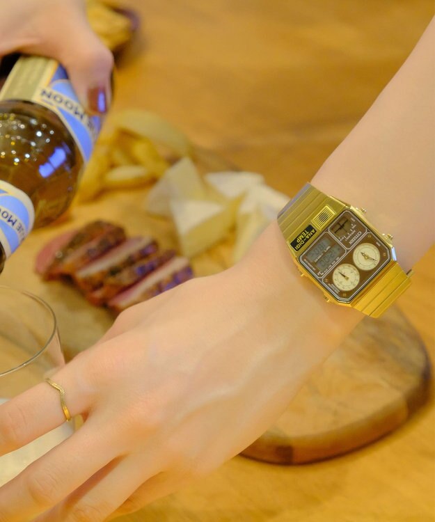 CITIZEN 【レトロフューチャーなデザイン】80年代に一世を風靡したアナデジテンプ ゴールド