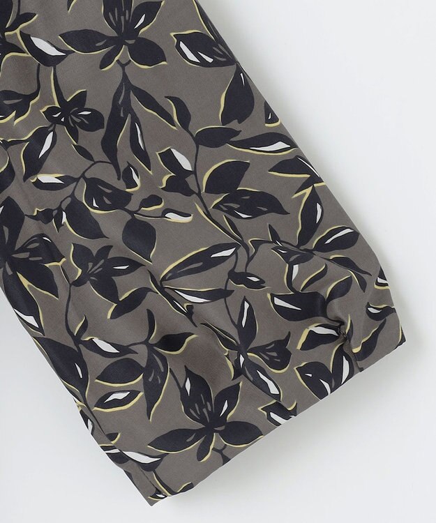 J.PRESS LADIES 【洗える】ボタニカルプリント ブラウス カーキ系5