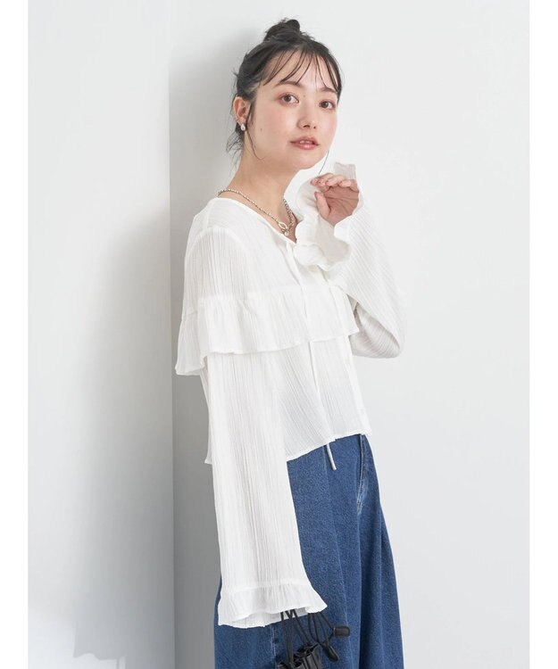 earth music&ecology フリル切替えショートブラウス Off White