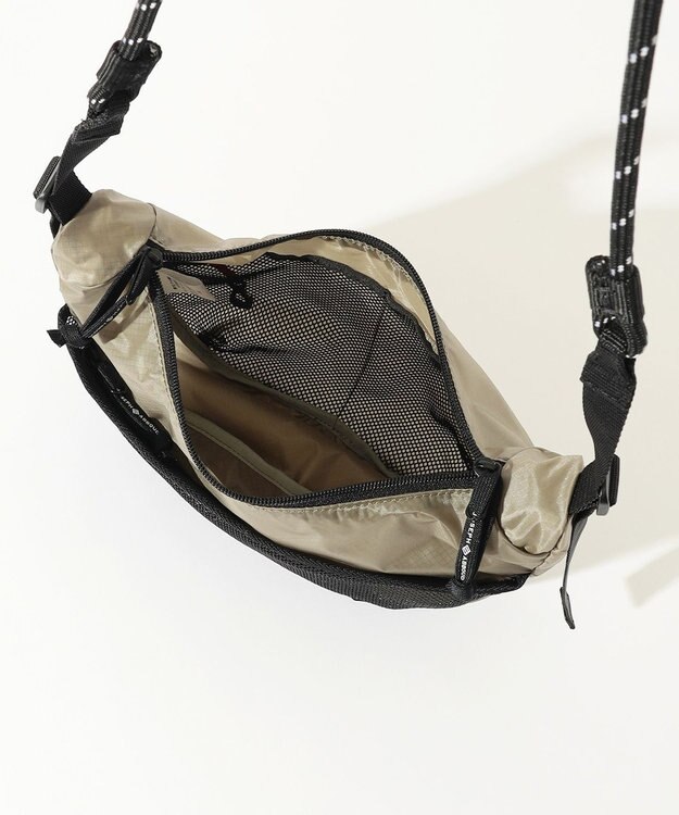 JOSEPH ABBOUD MOUNTAIN 【軽量/撥水】コーデュラナイロンリップ サコッシュ アイボリー系