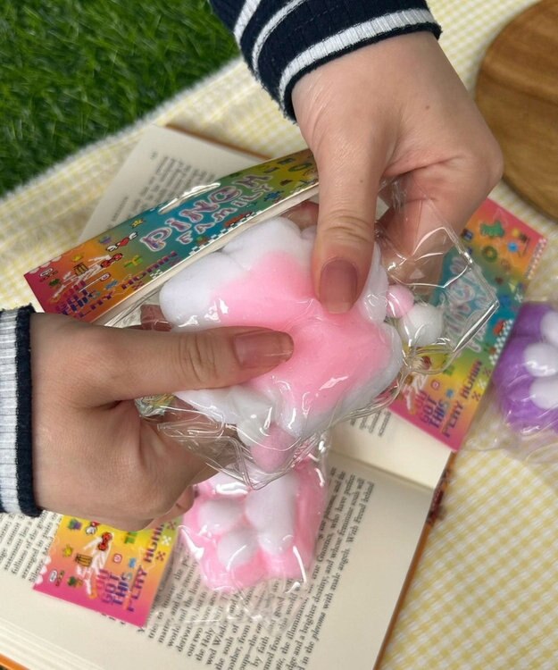 WEGO むにむに肉球スクイーズ ホワイト