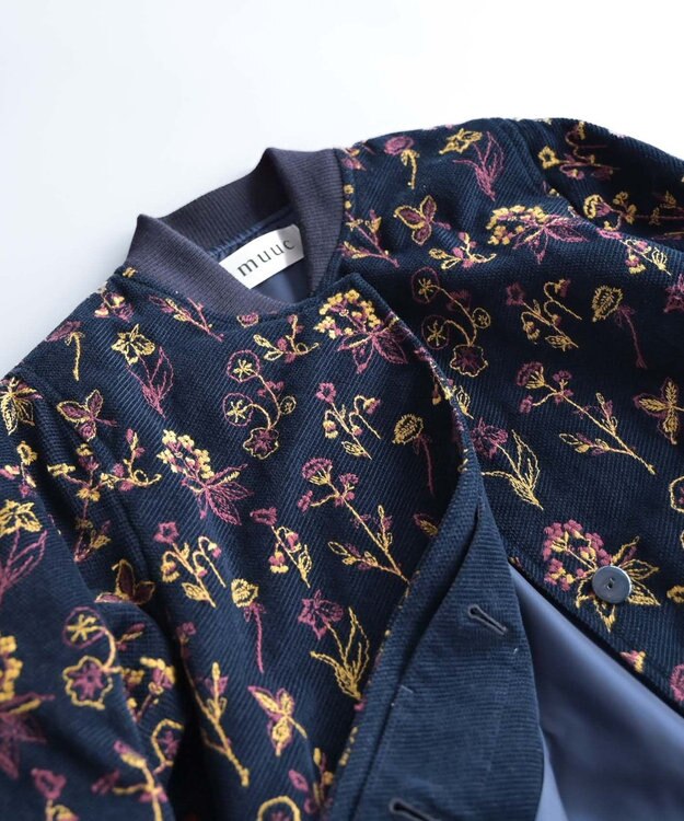 muuc 〈遠州織物の工場で織られた上質なコットンコーデュロイ生地〉裏地有り リブ袖 ショート丈 花刺繍ブルゾン（セットアップ可能） ネイビー