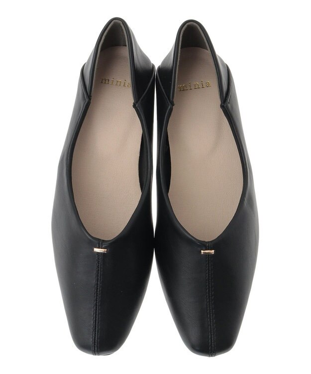 Green Parks ・ｍｉｎｉａ　センターシーム金具付パンプス Black