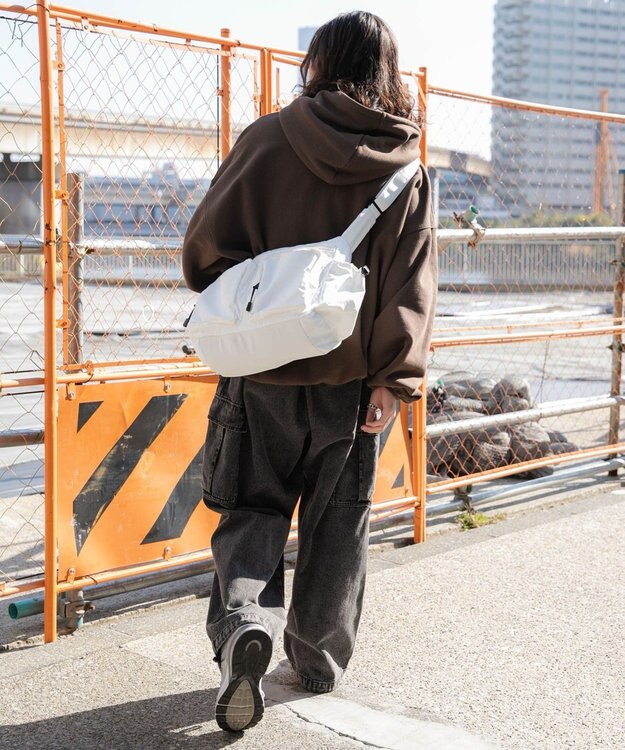 WEGO 立体ポケットショルダー ホワイト