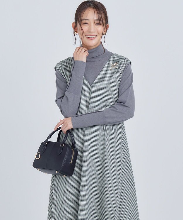 組曲 【WEB限定色あり】ELENA タートルネック ニット チャコールグレー系