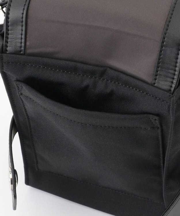 Y'SACCS ベルトスクエアミニマムショルダーバッグ ブラック