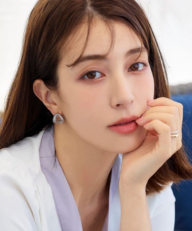 Tiaclasse 【金属アレルギー対応】ウェーブサークルピアス シルバー