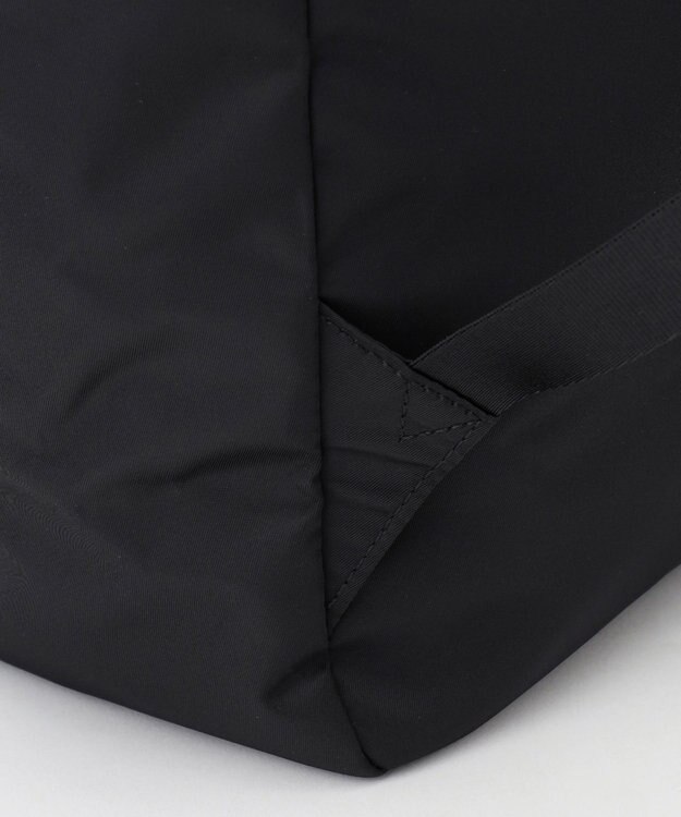 LA BAGAGERIE チャーム付き　ナイロンリュック ブラック