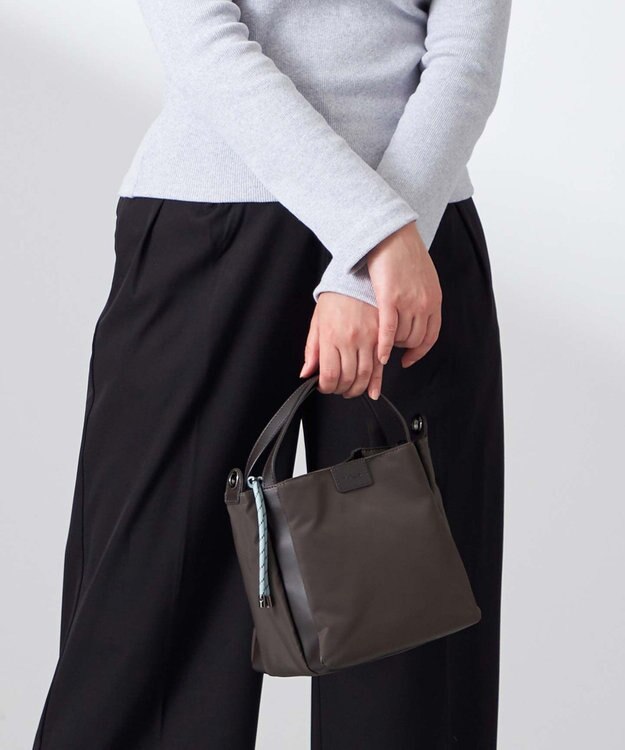 Y'SACCS 【大人のおしゃれ手帖10月号掲載】市川実和子×Y'SACCS　ナイロンすっきりミニマムトート ダークグレー