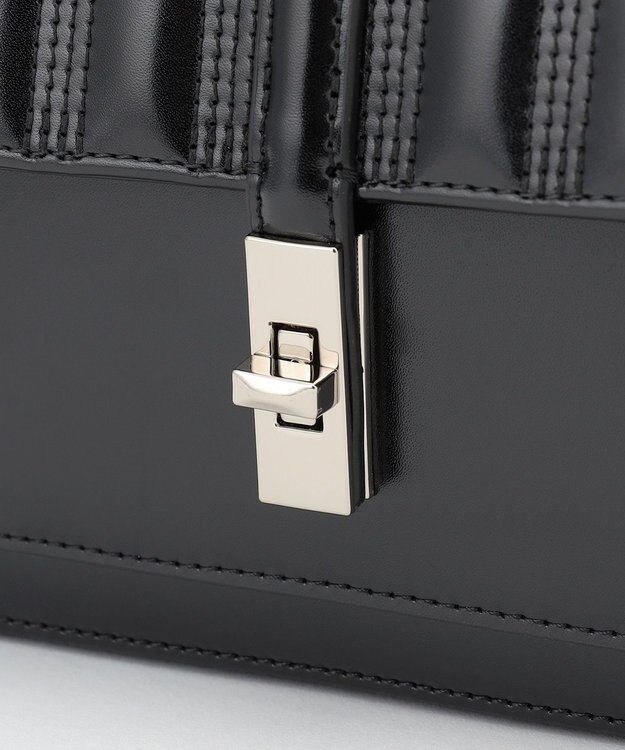 ICB フラップミニショルダーバッグ キルティングブラック系