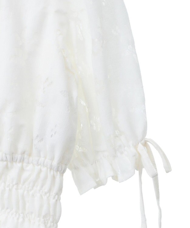 earth music&ecology 透かし花柄ブラウス Ivory