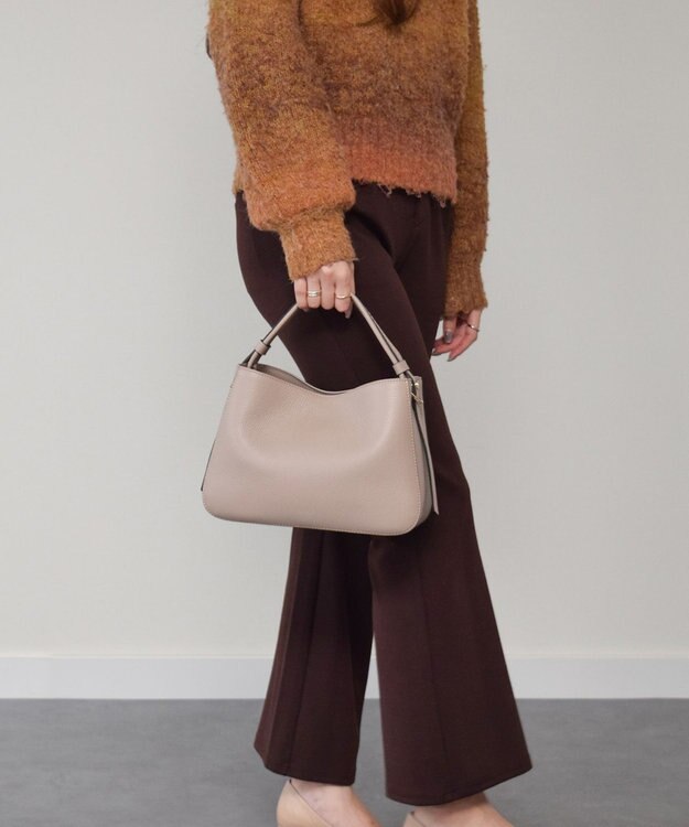 INTER-CHAUSSURES 【LORISTELLA】シュリンクレザーハンドバッグ ベージュ