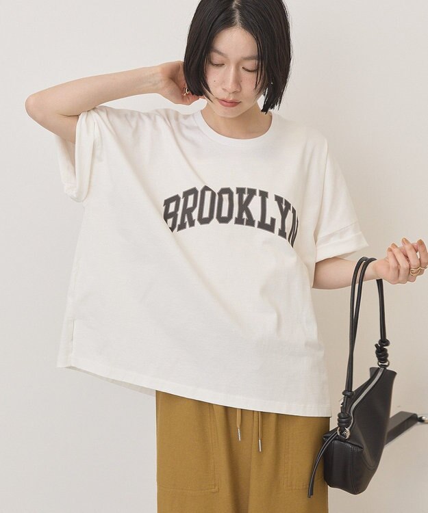 AMERICAN HOLIC BROOKLYN ロゴTシャツ Off White