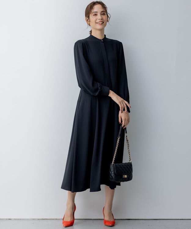 組曲 L 【WEB限定】バックサテンジョーゼット ワンピース ネイビー系