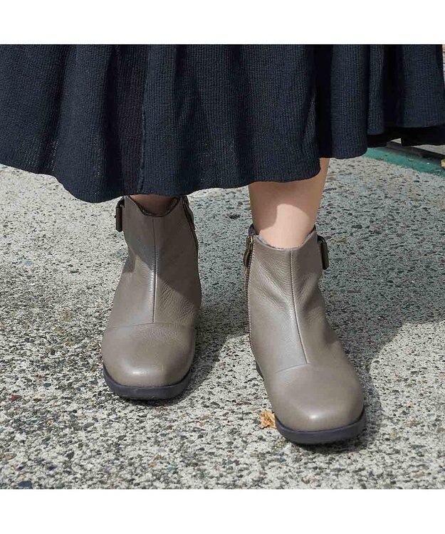 ing <ing>【WEB限定】ベルトデザインショートブーツ オーク