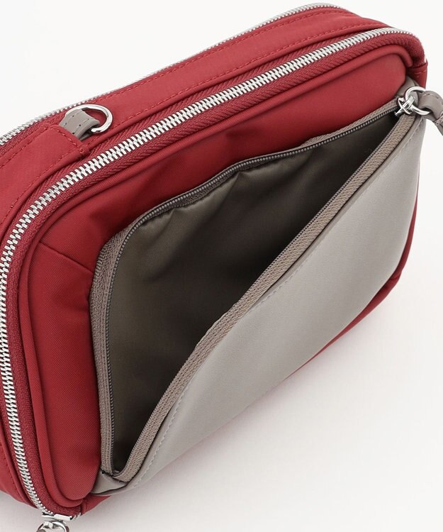 Y'SACCS ナイロン×リサイクルレザー　コンビマルチポシェット ワイン