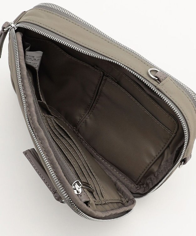 Y'SACCS ナイロン×リサイクルレザー　コンビマルチポシェット グレージュ