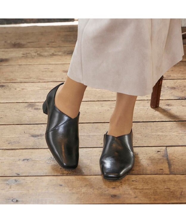 ing <ing>【WEB限定】【サスティナブルシリーズ】甲深デザインパンプス ブラック