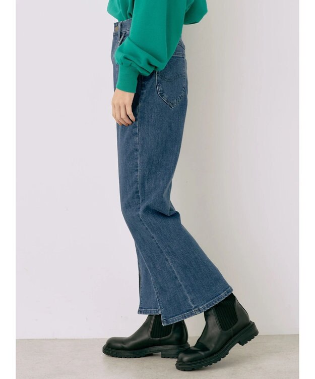 earth music&ecology Ｌｅｅ×ｅ．ｍ．ａ．ｅ．スリットフレアデニムパンツ Light Indigo