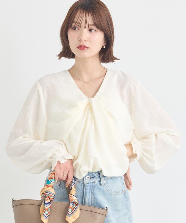 earth music&ecology フロントツイストブラウス Ivory