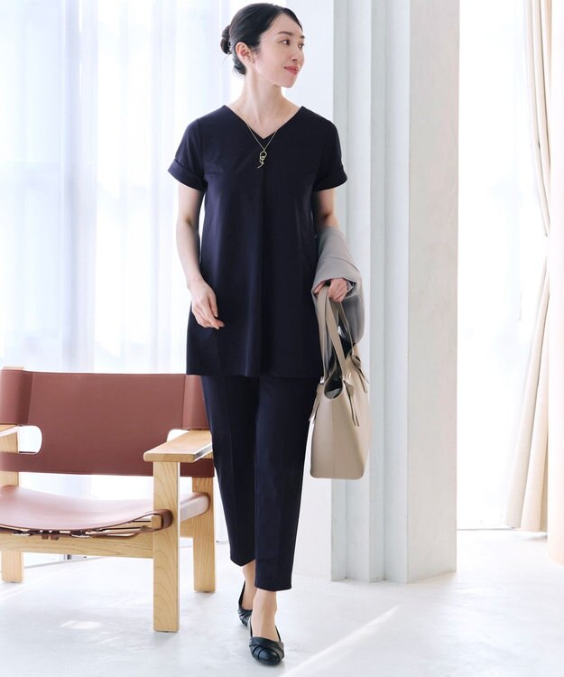 Tiaclasse L 【UVカット・吸水速乾】 “きれい見え” カットソーテーパードパンツ ネイビー