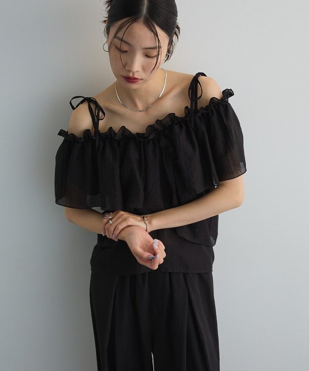 Green Parks マルチＷＡＹオフショルフリルブラウス Black