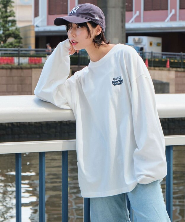 WEGO 【ユニセックス着用ITEM】フロッキーロゴBIGロンT（LS） ホワイト