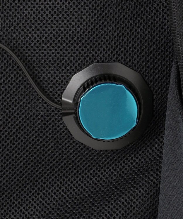 23区GOLF 【UNISEX】ペルチェベスト　モバイルバッテリーで操作する３つの冷却装置付き　夏のアウトドアにおすすめ ブラック系