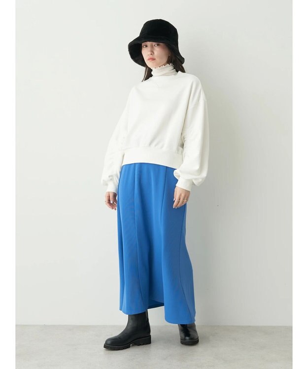 earth music&ecology クルーネック袖シャーリングスウェット White