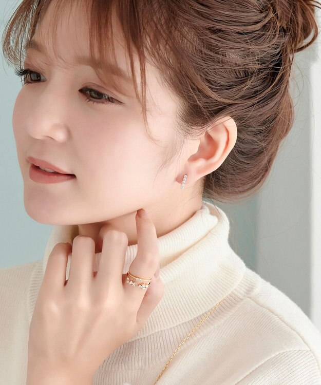 Phoebe 【K10】ラインビジューピアス ゴールド