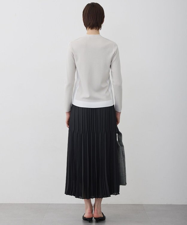 ICB L シンセティックフルニードル Vネックニット トープ×オフホワイト配色