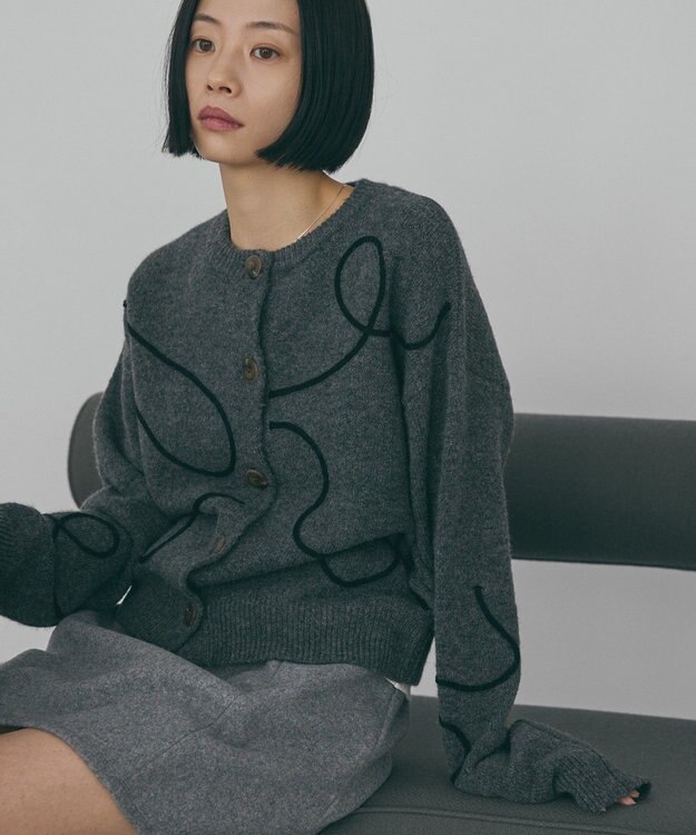 AMERICAN HOLIC コード刺繍ショートカーディガン Charcoal Gray