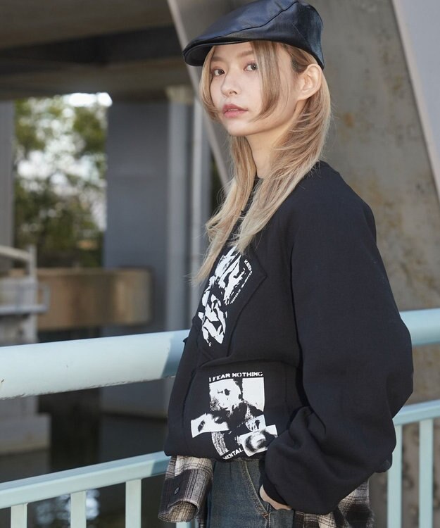 WEGO 【ユニセックス着用ITEM】フォトペーストグラフィックプルオーバー ブラック