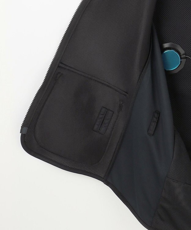 23区GOLF 【UNISEX】ペルチェベスト　モバイルバッテリーで操作する３つの冷却装置付き　夏のアウトドアにおすすめ ブラック系