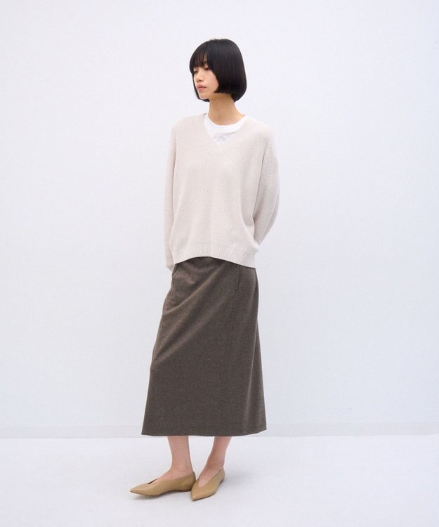 ATON WOOL COVER | Vネックセーター WARM WHITE