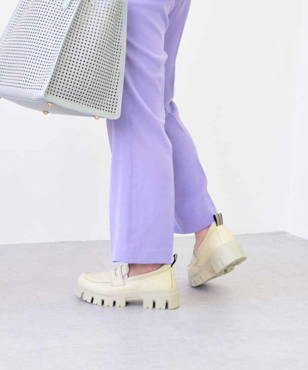 INTER-CHAUSSURES 【BUSSOLA】厚底デザインソールローファー アイボリー