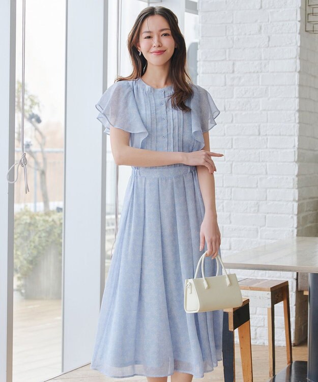 Tiaclasse 【小倉優子さん着用・洗える】フレアスリーブ柄ワンピース サックス