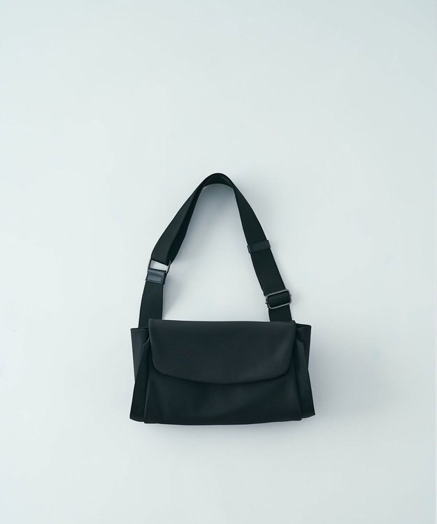 MIYABIYA LAQUOH【撥水加工】ミニマルナイロン ボディバッグ ブラック