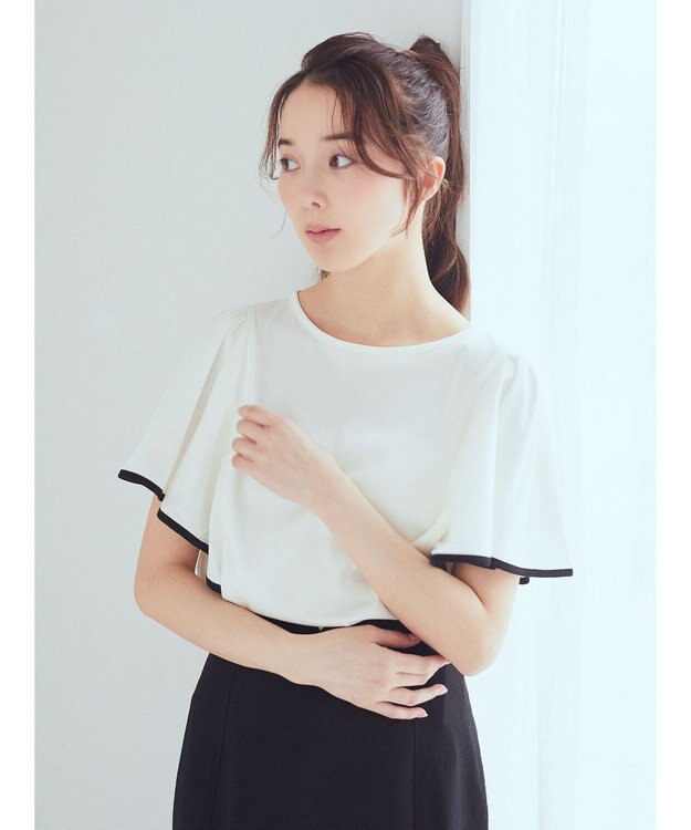 earth music&ecology パイピングフレアスリーブカットソー Off White