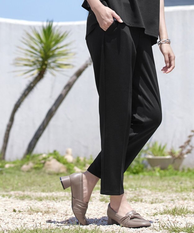 Tiaclasse L 【UVカット・吸水速乾】 “きれい見え” カットソーテーパードパンツ ブラック