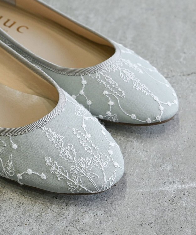muuc イラカ柄刺繍のバレエシューズ ブルー