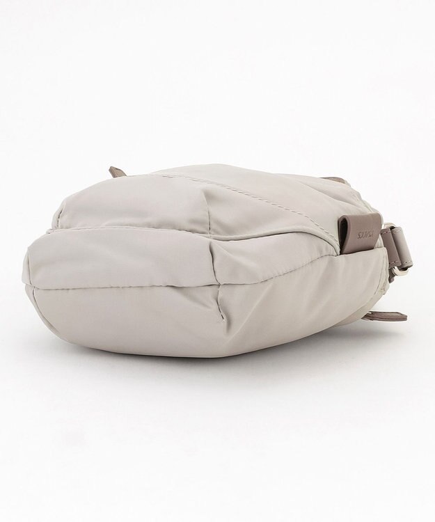 Y'SACCS ポリエステルツイル ポシェット グレージュ