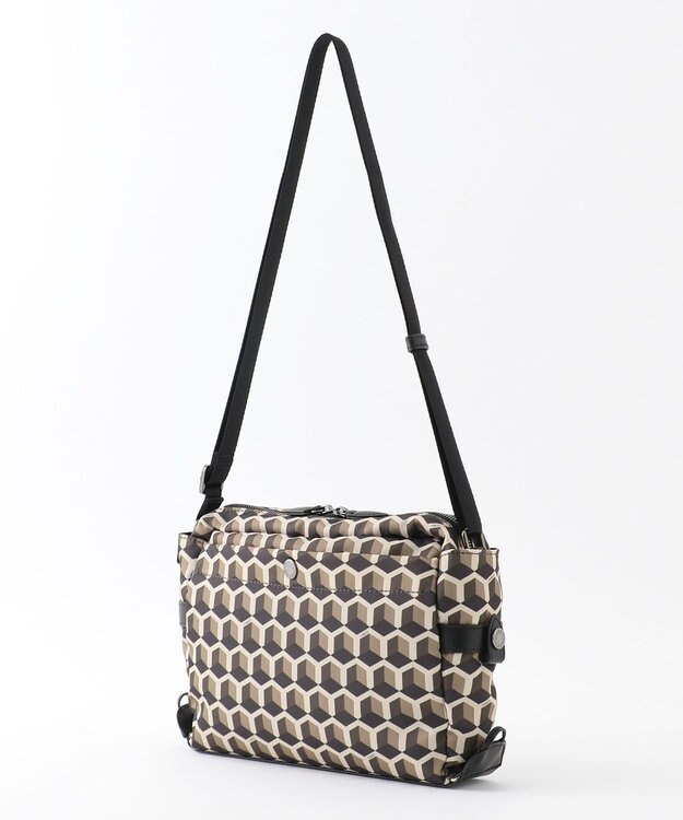 Y'SACCS キュービックモノグラム　スクエアショルダー チョコ