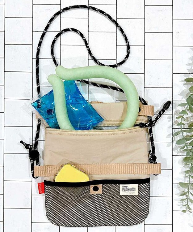 ROOTOTE 8608【スヌーピー:簡易保冷】IP.サーモキーパー.サコッシュ.ピーナッツ-9B 02：バナナ