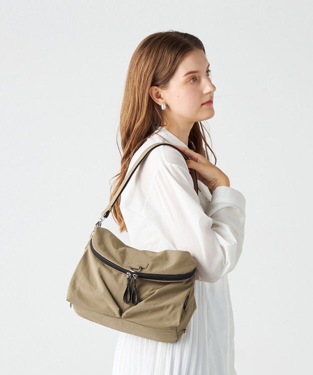 LA BAGAGERIE 【MONICA】フロントポケット2WAYバッグ グレージュ