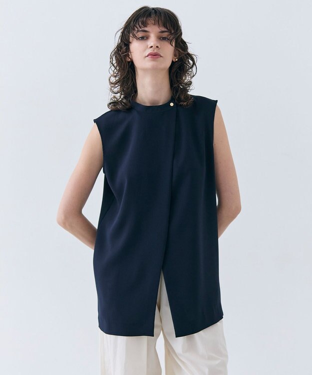 BEIGE， 【洗える】FLEUR / フロントボタンノースリーブブラウス Navy