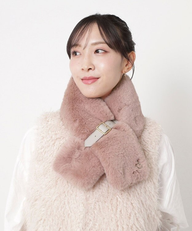 MOONBAT FURLA（フルラ）ベルト差し込みファーティペット アーチロゴ フェイクファー ペールピンク