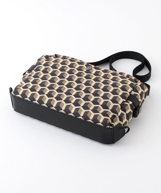 Y'SACCS キュービックモノグラム　スクエアショルダー チョコ